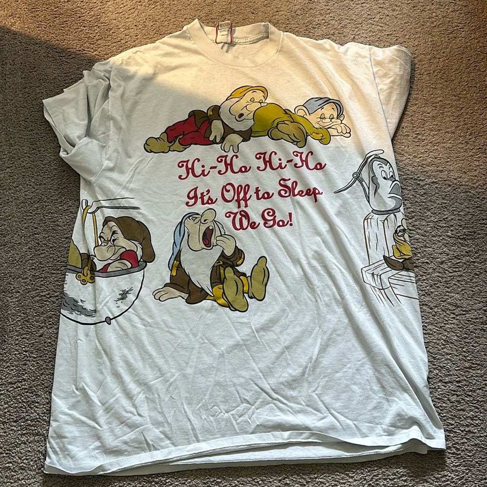 Vintage disneys 7 dwarves night gown